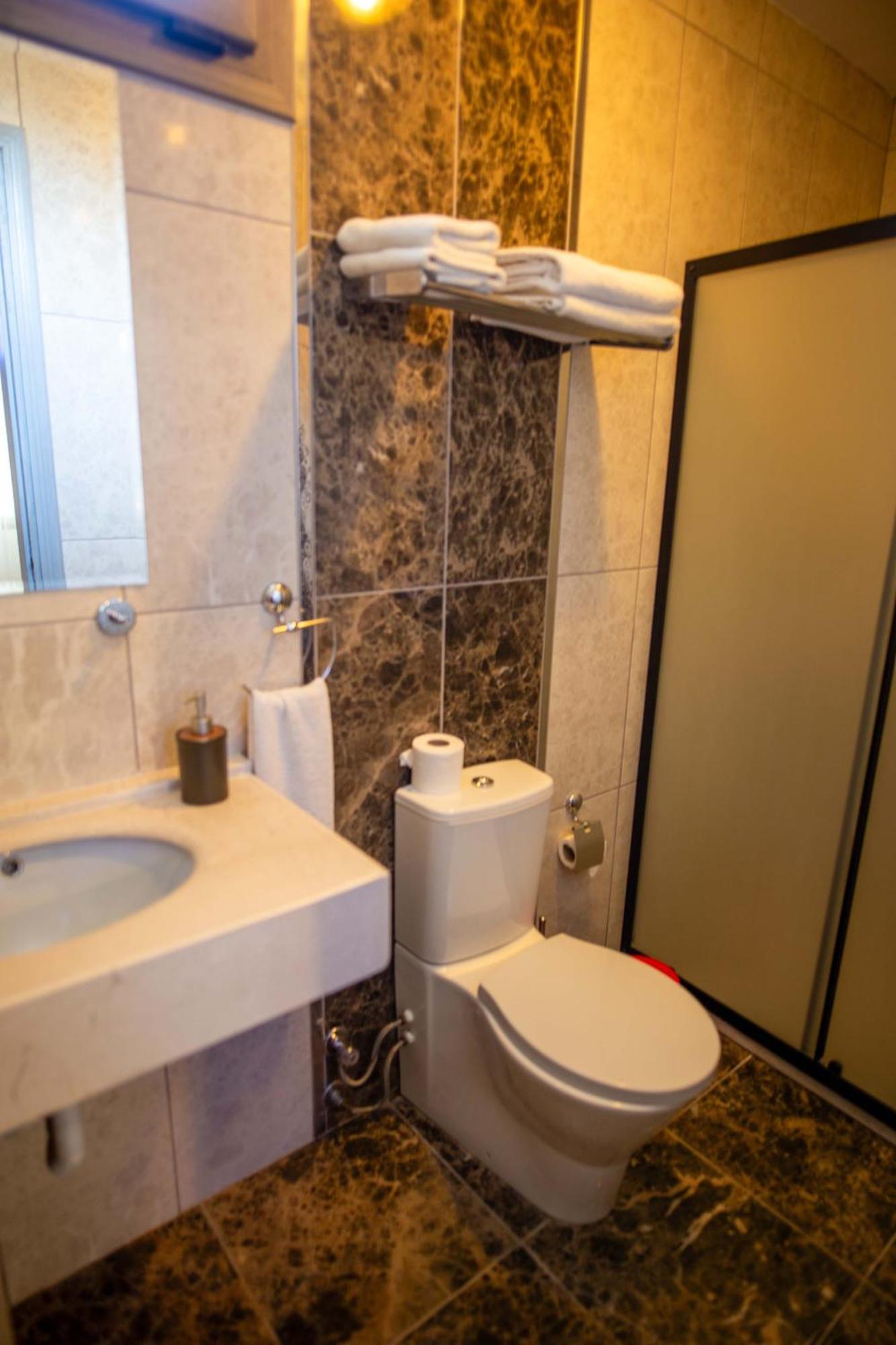 Cunda Mor Limon Otel Ayvalik Luaran gambar