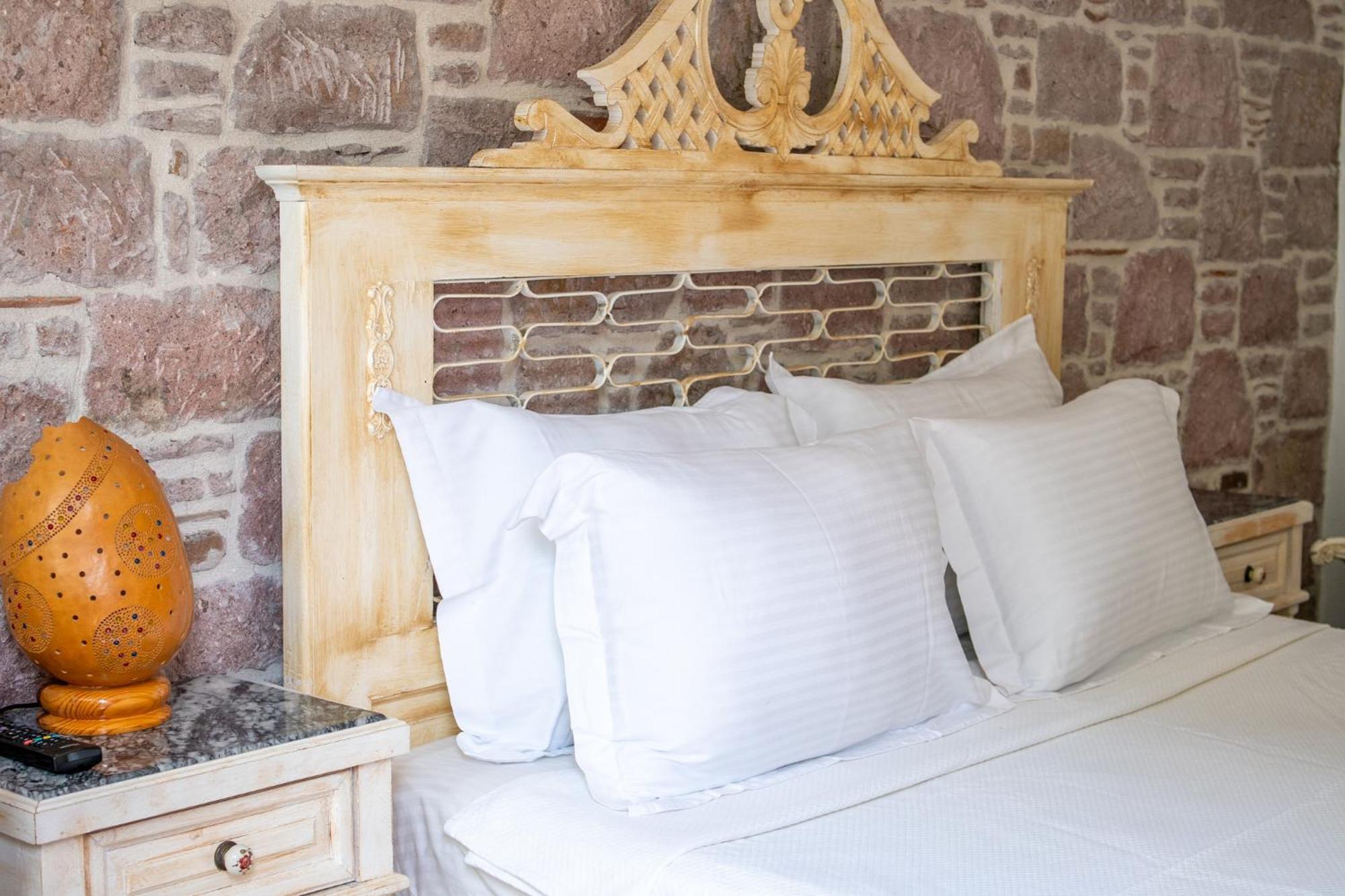 Cunda Mor Limon Otel Ayvalik Luaran gambar